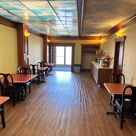 Ramada By Wyndham Saginaw Hotel & Suites Dış mekan fotoğraf