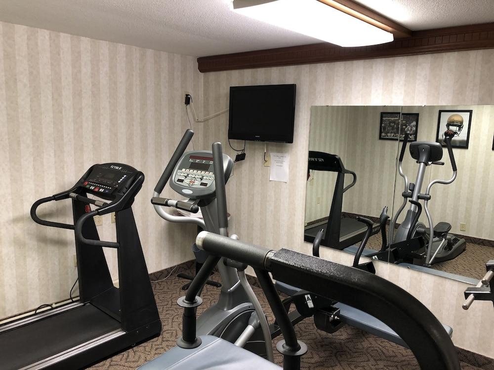 Ramada By Wyndham Saginaw Hotel & Suites Dış mekan fotoğraf