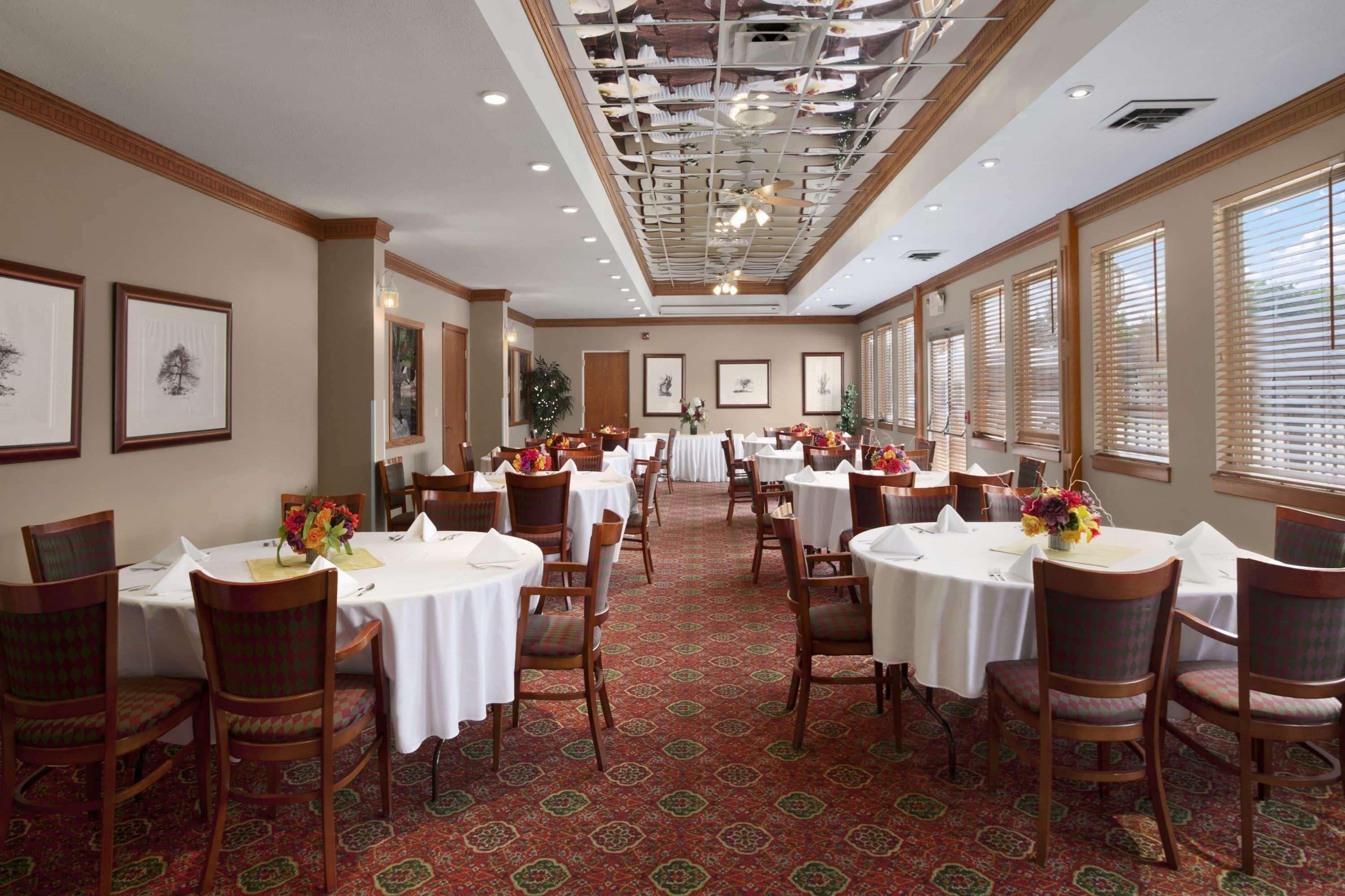 Ramada By Wyndham Saginaw Hotel & Suites Dış mekan fotoğraf