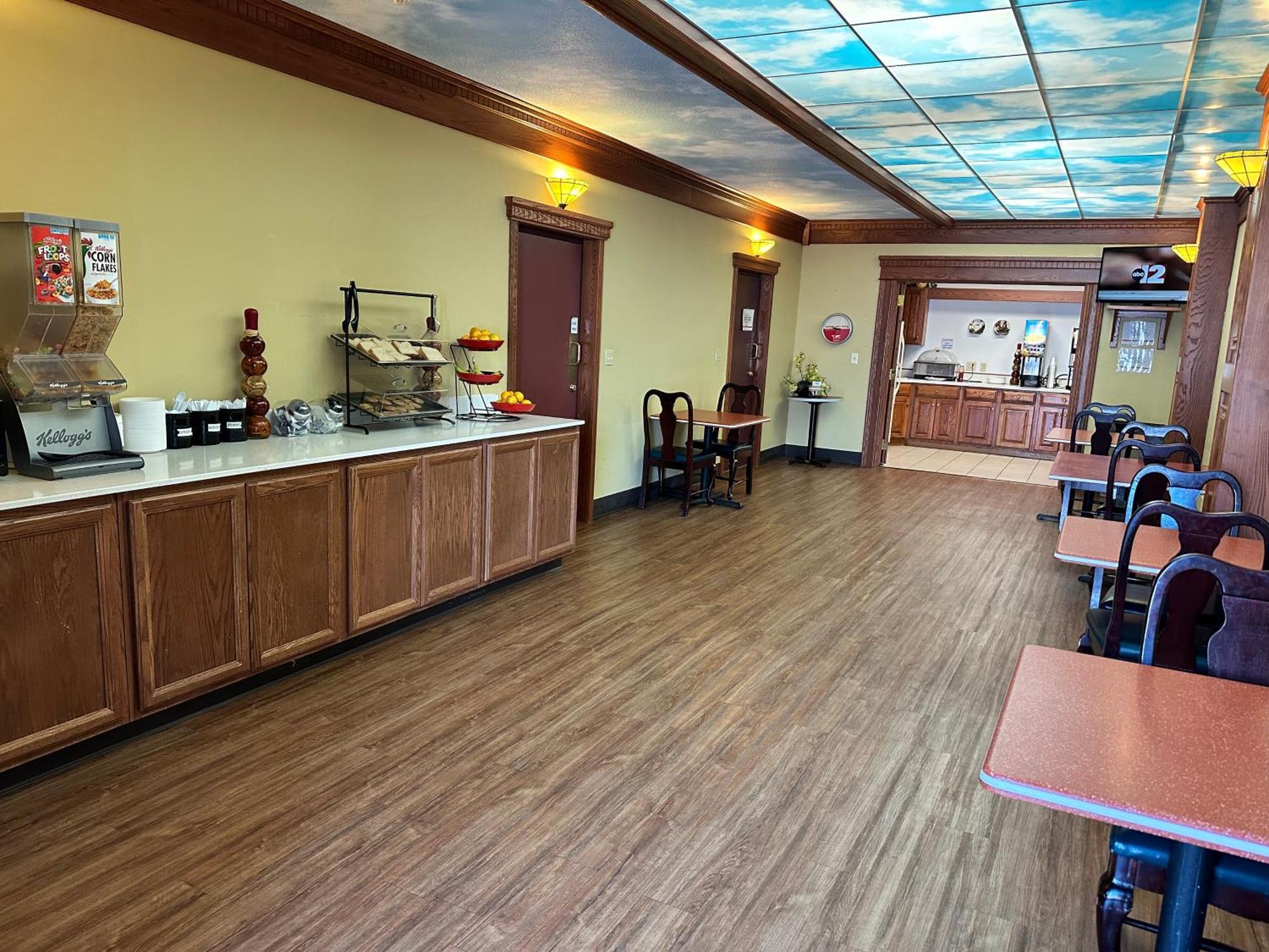 Ramada By Wyndham Saginaw Hotel & Suites Dış mekan fotoğraf