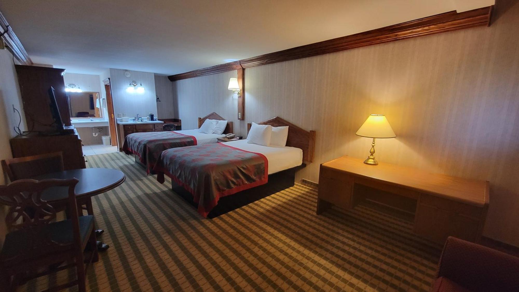 Ramada By Wyndham Saginaw Hotel & Suites Dış mekan fotoğraf
