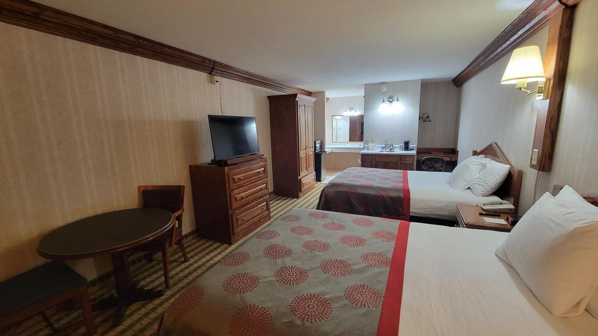 Ramada By Wyndham Saginaw Hotel & Suites Dış mekan fotoğraf