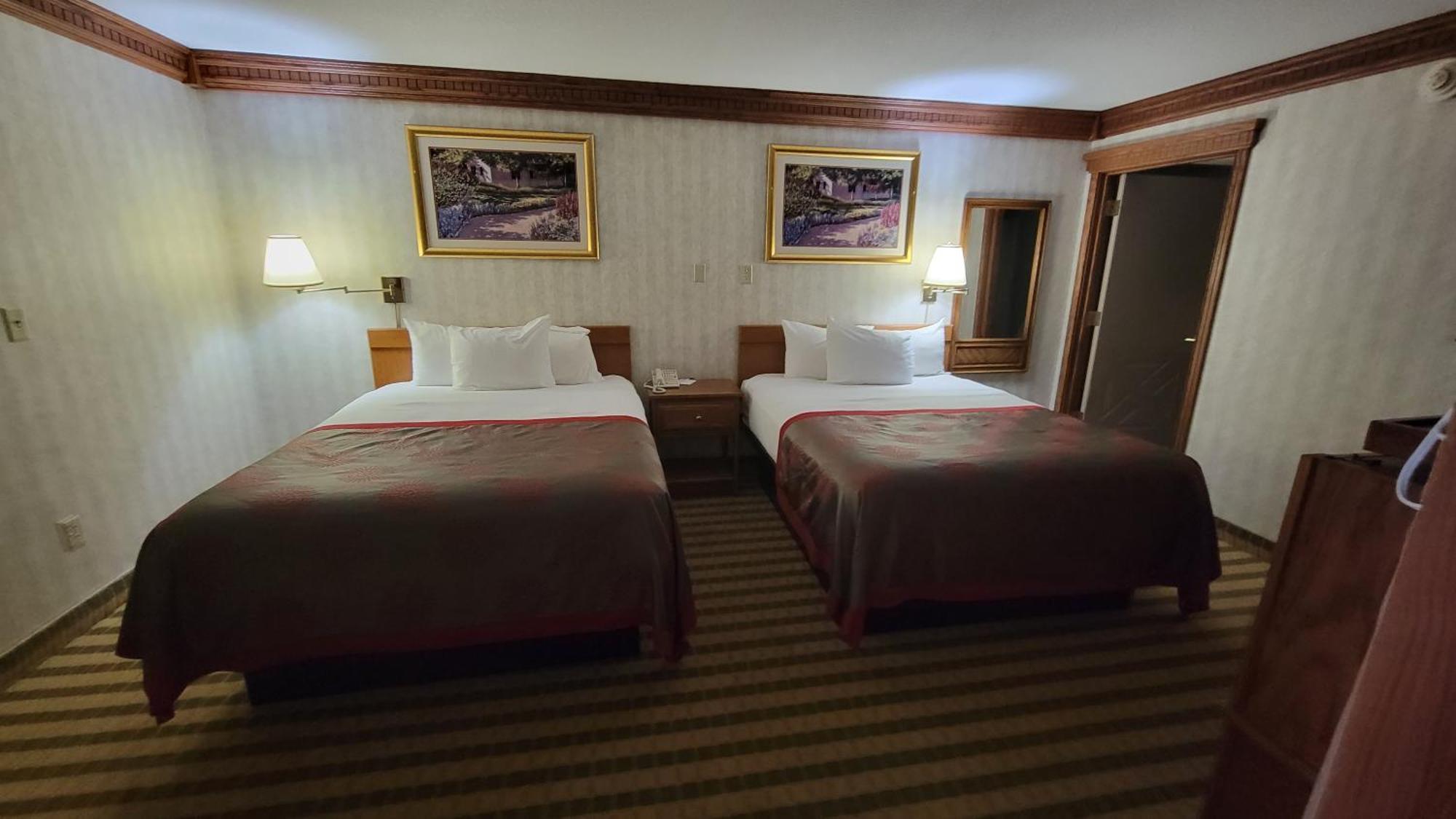 Ramada By Wyndham Saginaw Hotel & Suites Dış mekan fotoğraf