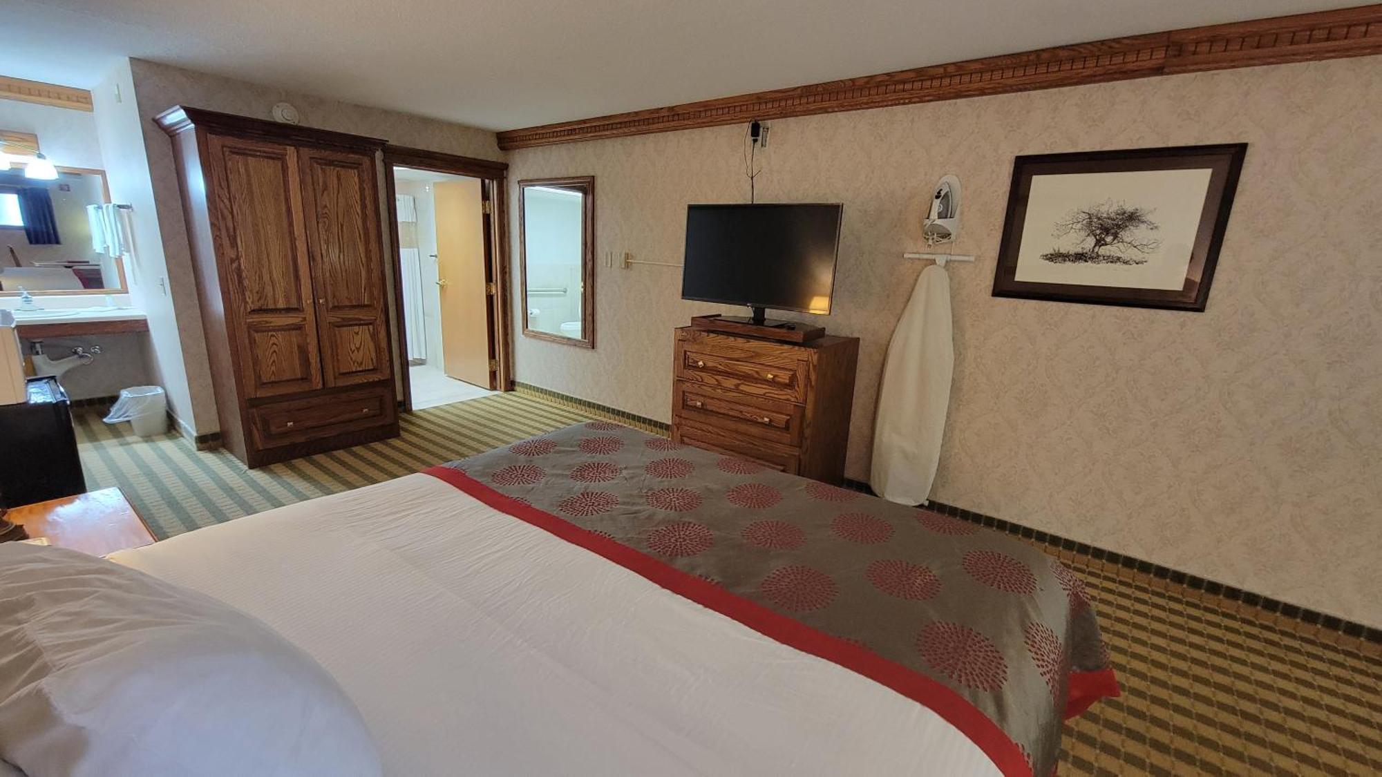 Ramada By Wyndham Saginaw Hotel & Suites Dış mekan fotoğraf