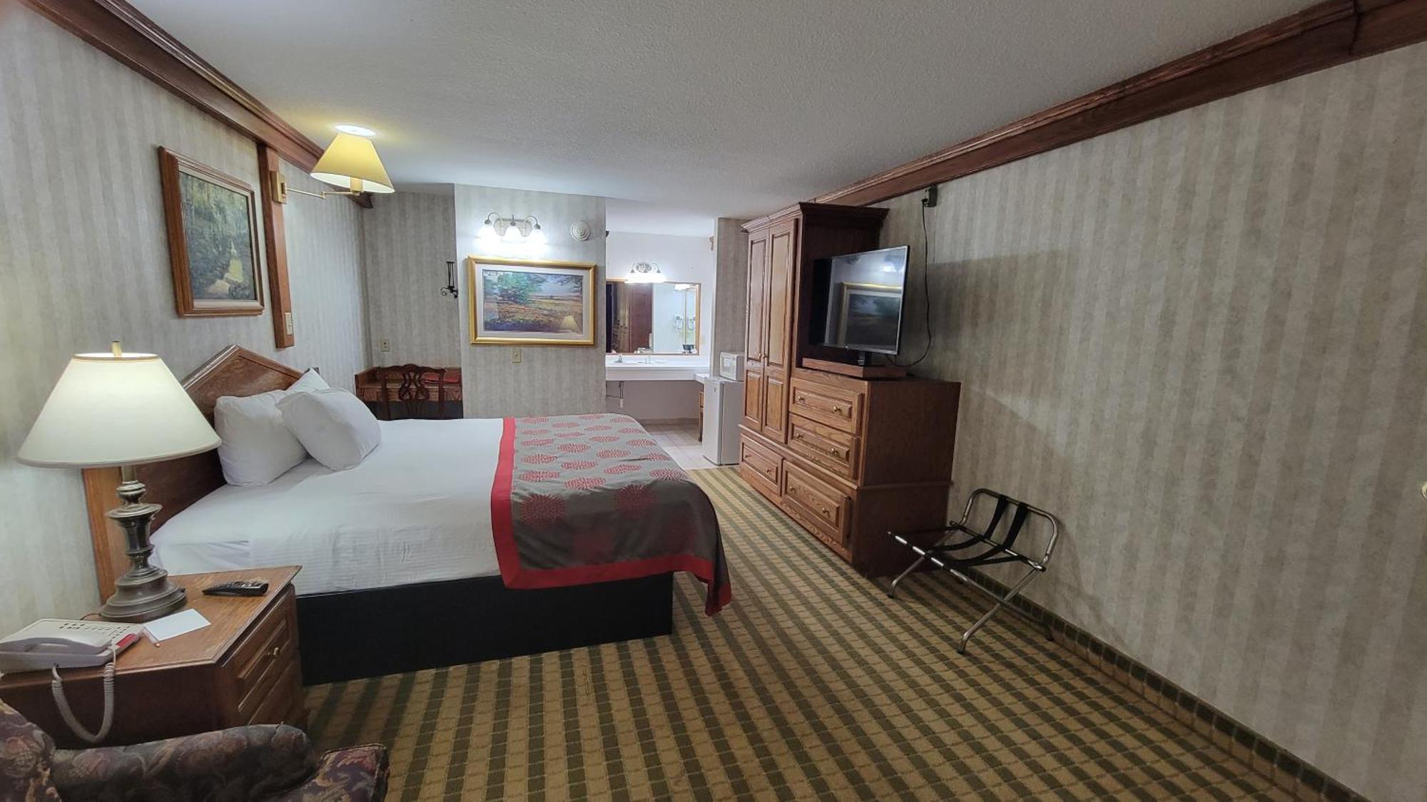 Ramada By Wyndham Saginaw Hotel & Suites Dış mekan fotoğraf